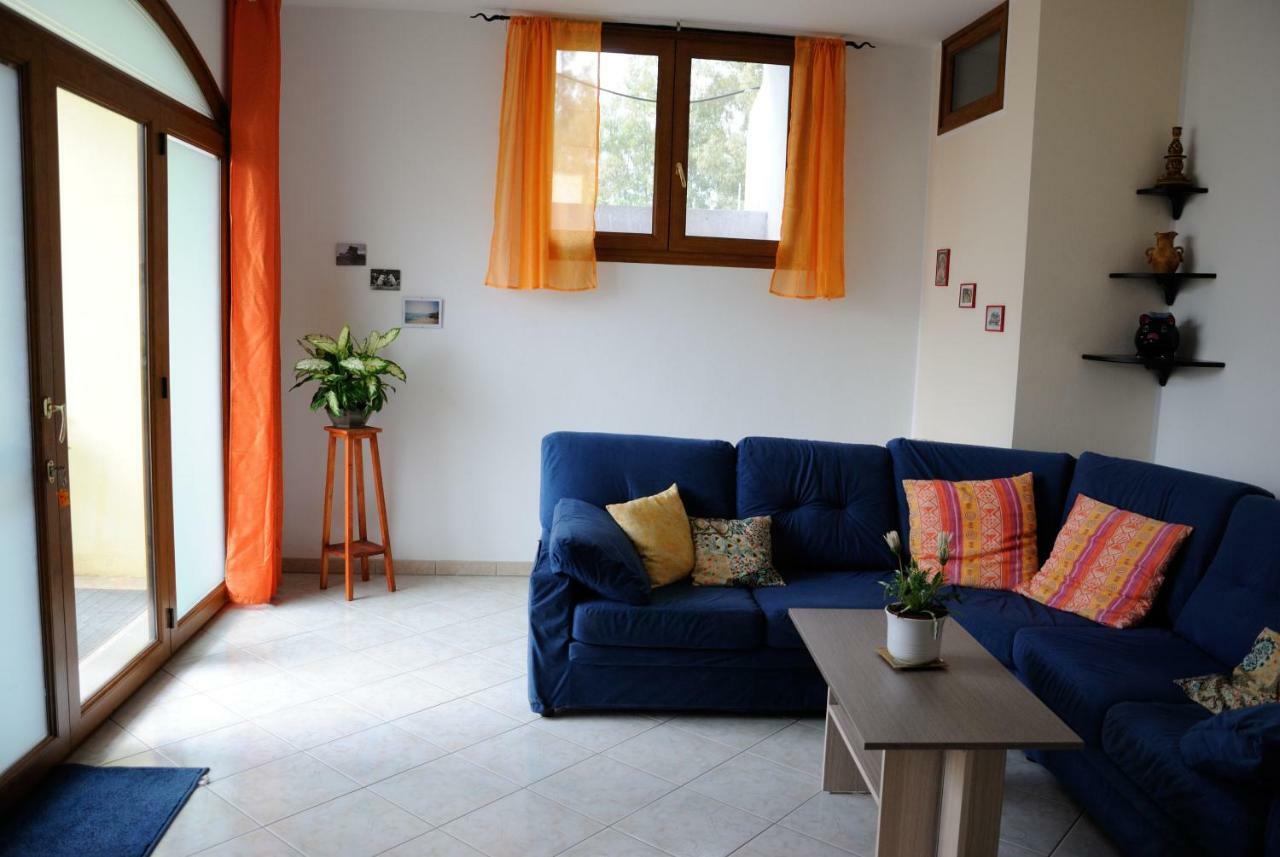 Tra Mare E Monti Apartment Santa Giusta Exterior photo